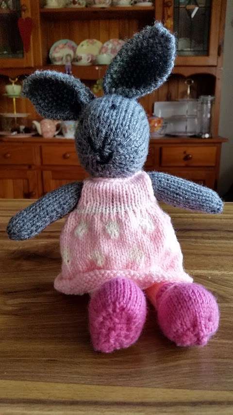 Photo: BunnynBears. Hand knitted toys, blankets and quilts for babies/toddlers